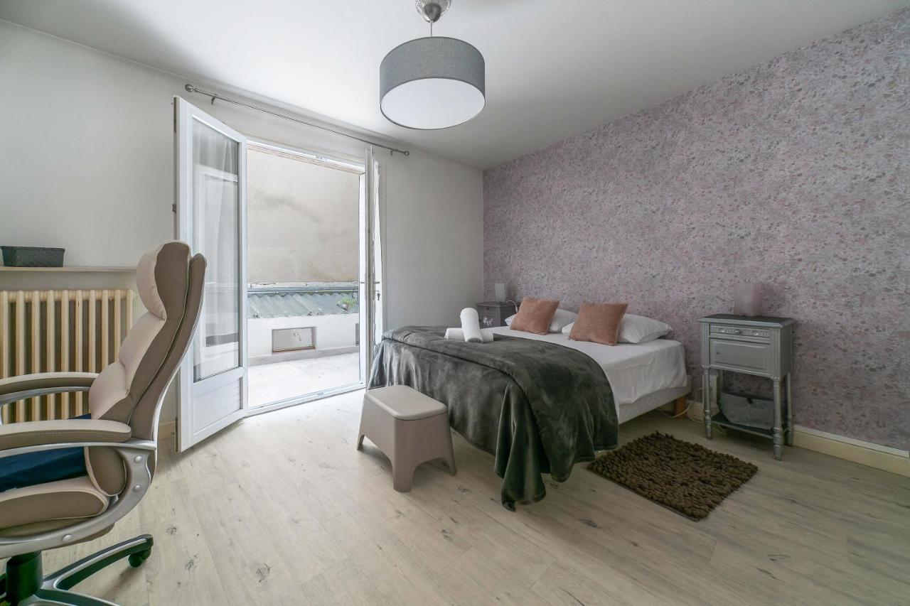 Le Dejoux - Appartement Avec Terrasse En Centre Ville วิชี ภายนอก รูปภาพ