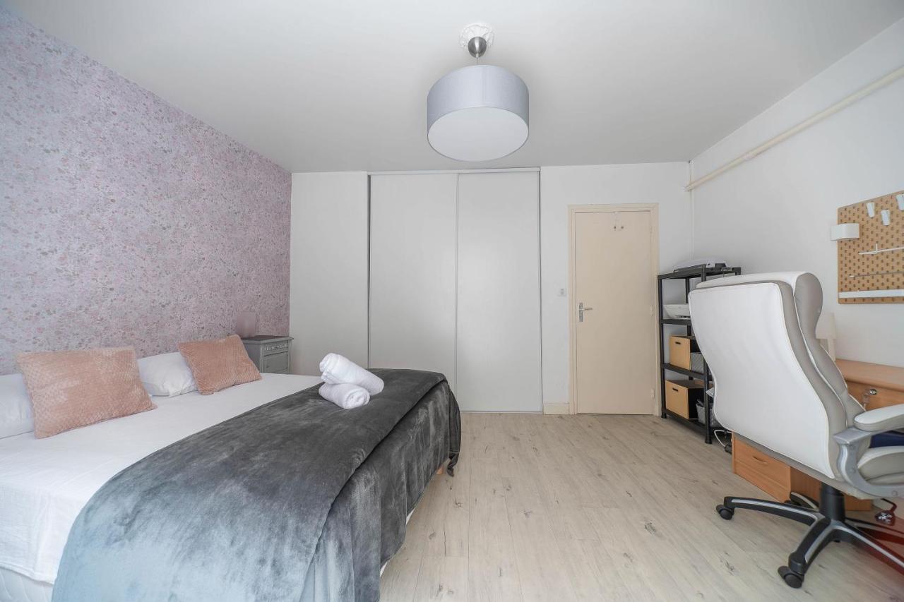 Le Dejoux - Appartement Avec Terrasse En Centre Ville วิชี ภายนอก รูปภาพ